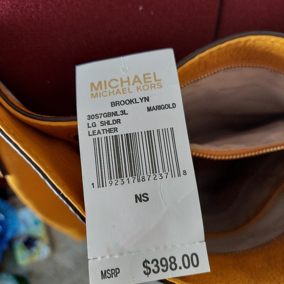 Michael Kors Brooklyn - Picture 10 of 17